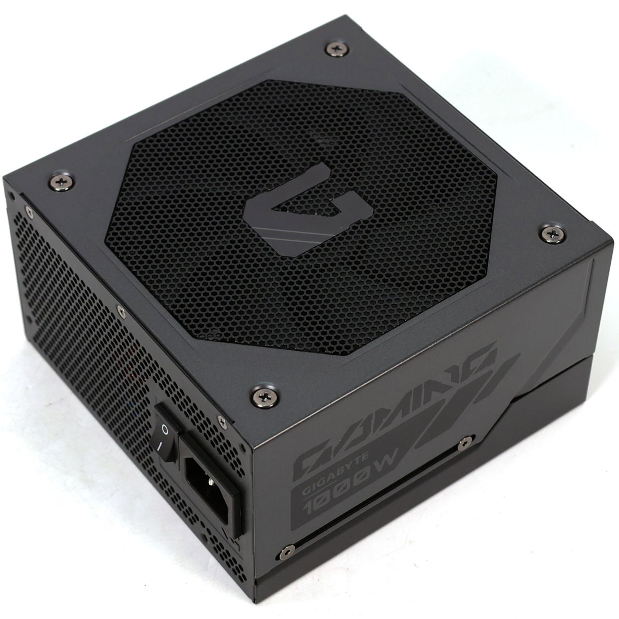 Gigabyte Gaming 1000GM PG5
